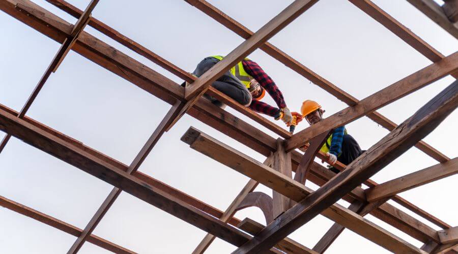 Professional gutter cleaning in Harper, OR